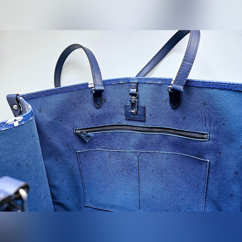 Louis Vuitton Blue Escale Limited Edition Onthego GM - Picture 12 of 15